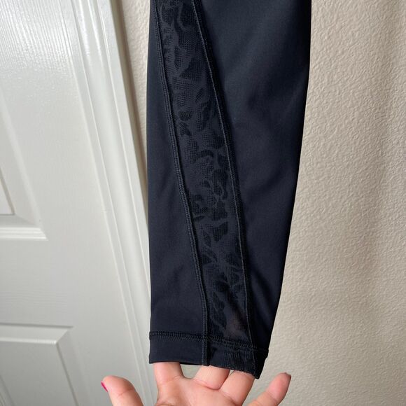 Lululemon Black High Waist Floral Velvet Mesh Detail Leggings Size 4 #391 - Picture 10 of 14